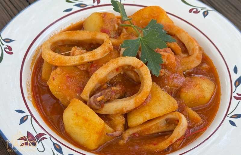 Guiso de Patatas con Calamares